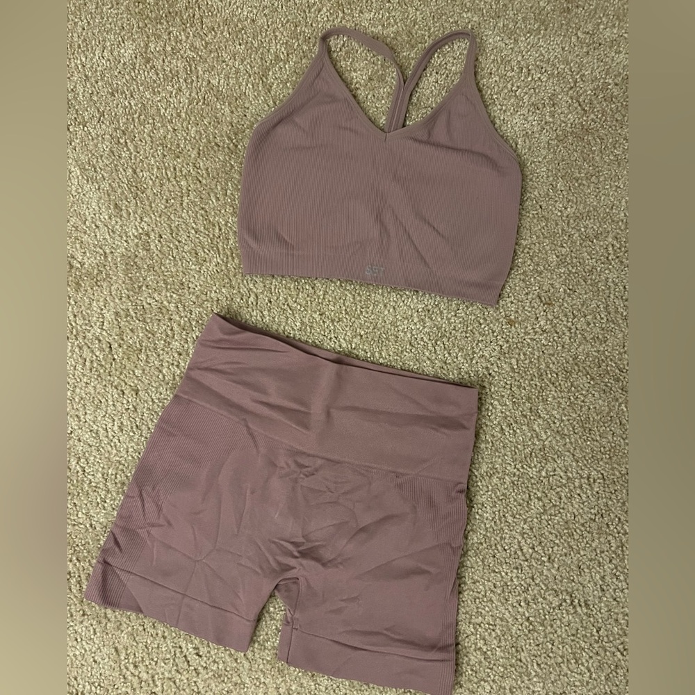 Set Active Sculptflex Ribbed V and Shorts set